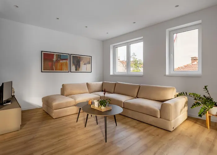 Flat Near Diamond Mall * Skopie