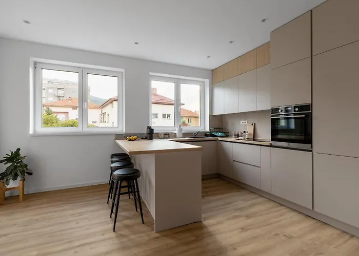 Flat Near Diamond Mall